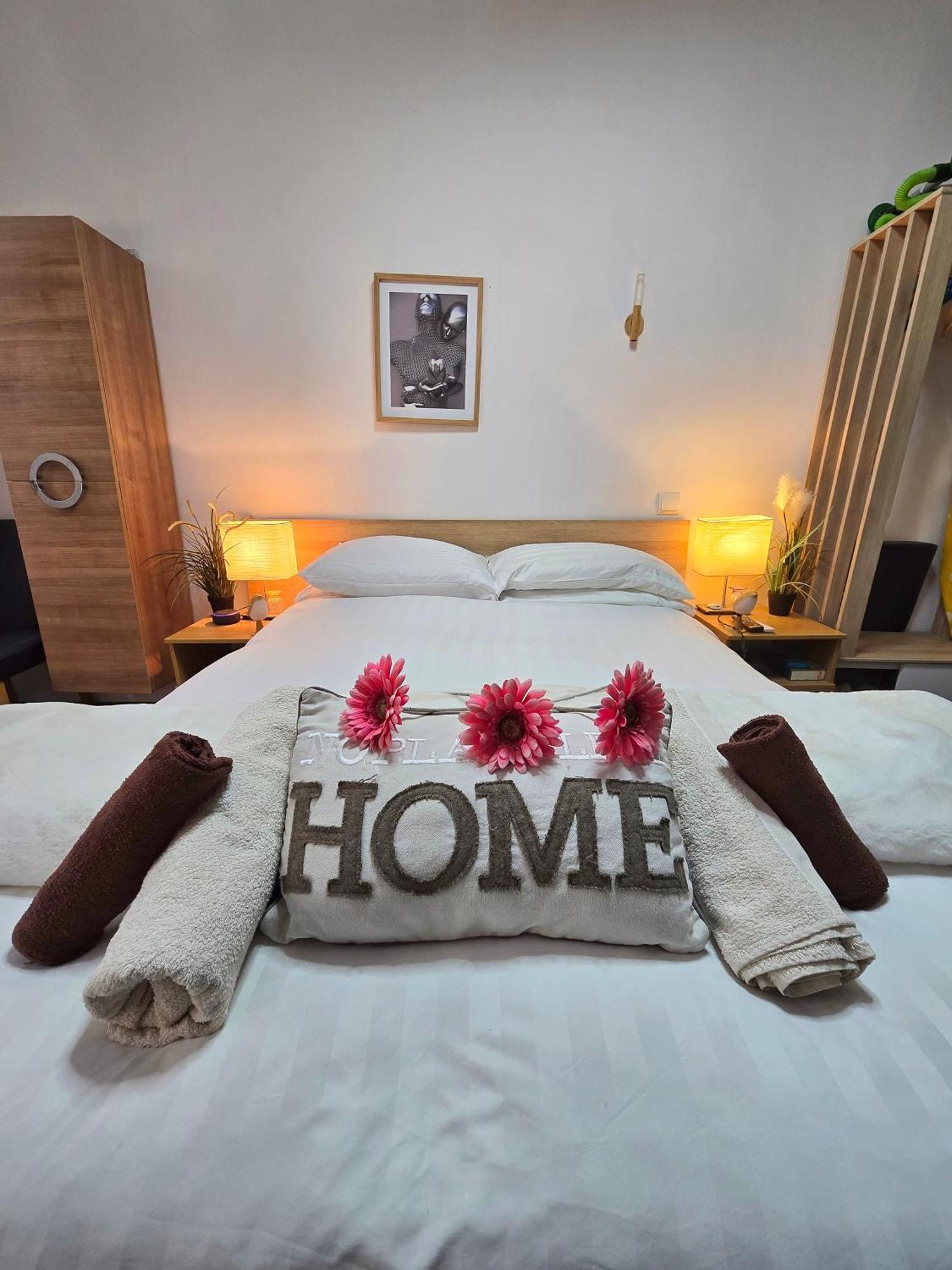 Bed and Breakfast The Retreat Монреаль Экстерьер фото